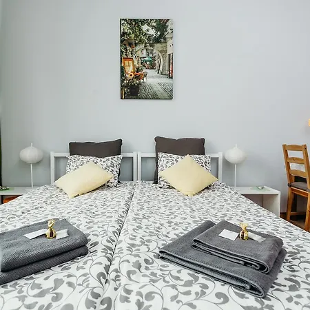 Apartment Grey Ii